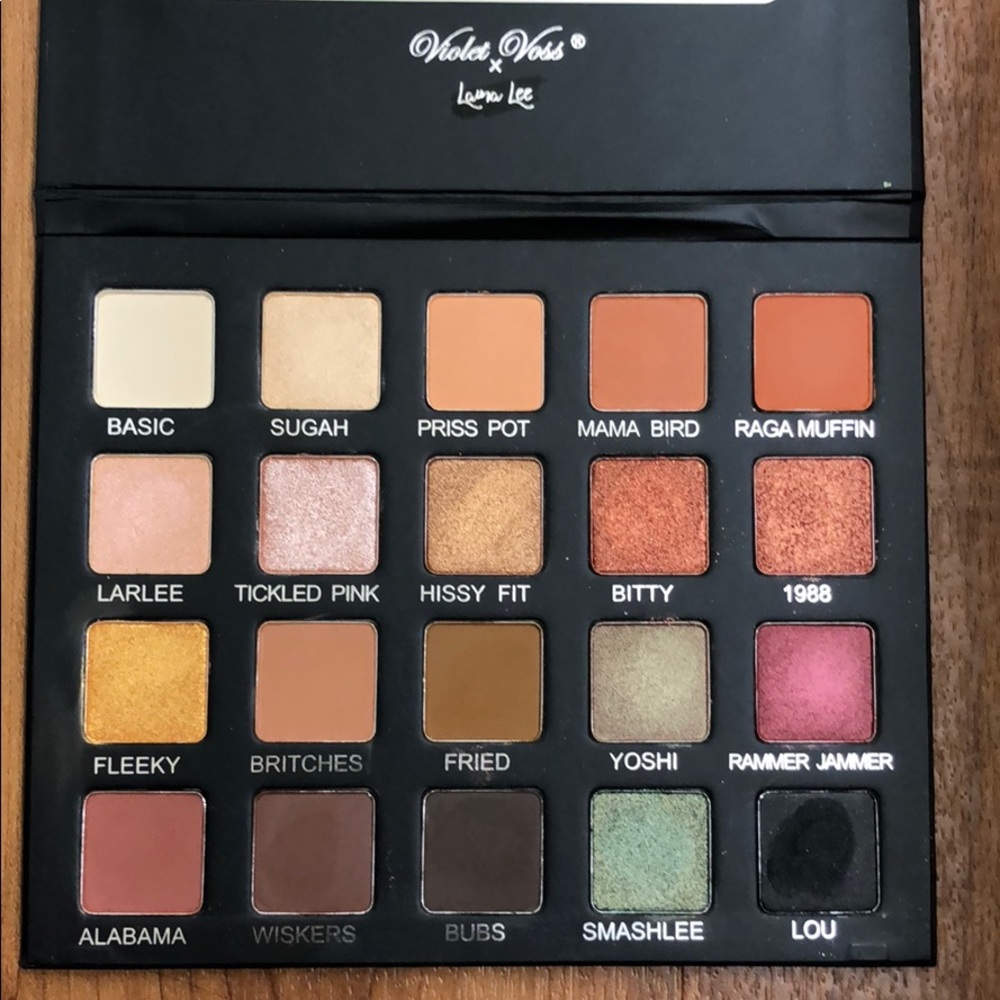 NWOT Violet Voss x Laura Lee PRO eyeshadow palette